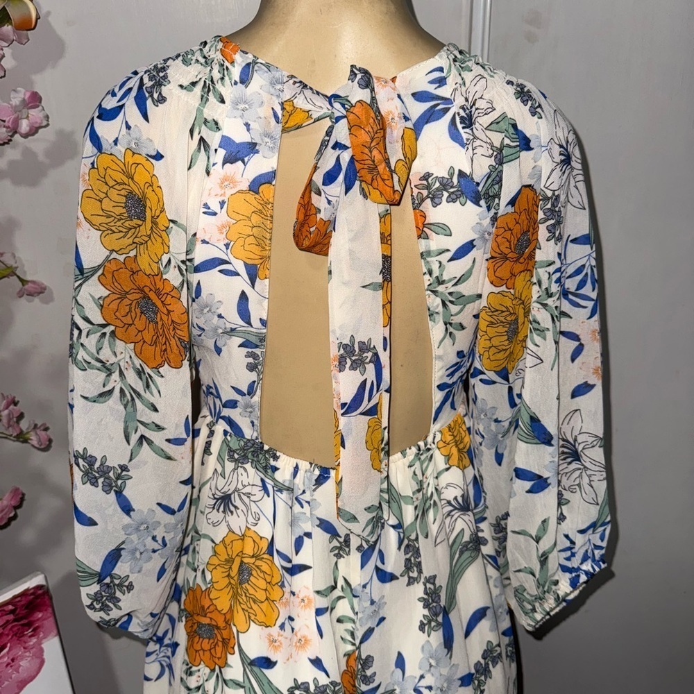 Dress size small - Picture 7 of 8